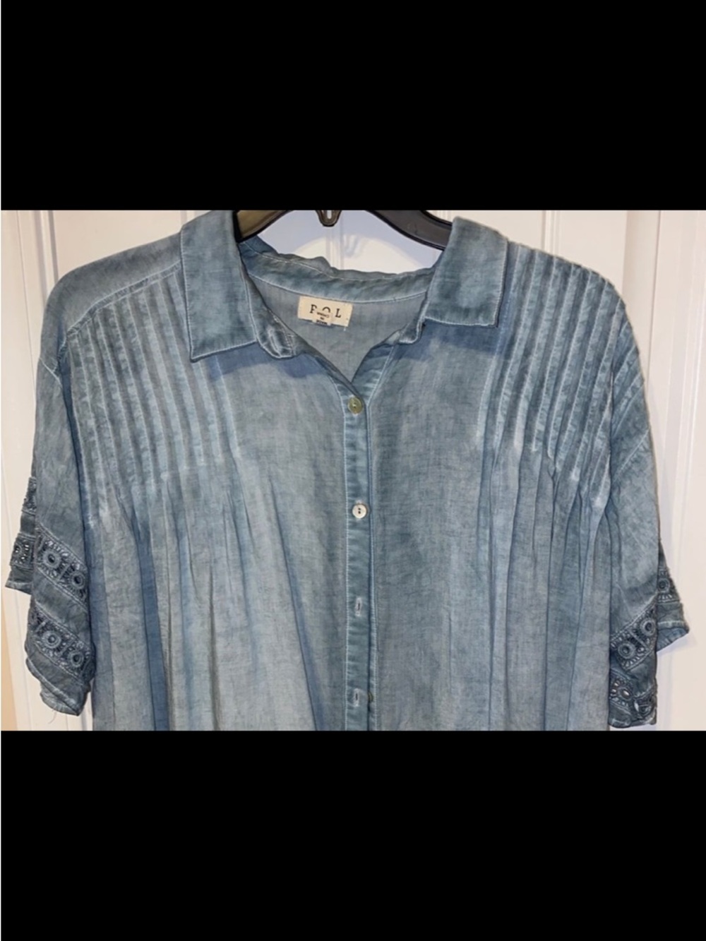 NWOT POL Light Blue Washed Button-Up Shirt S